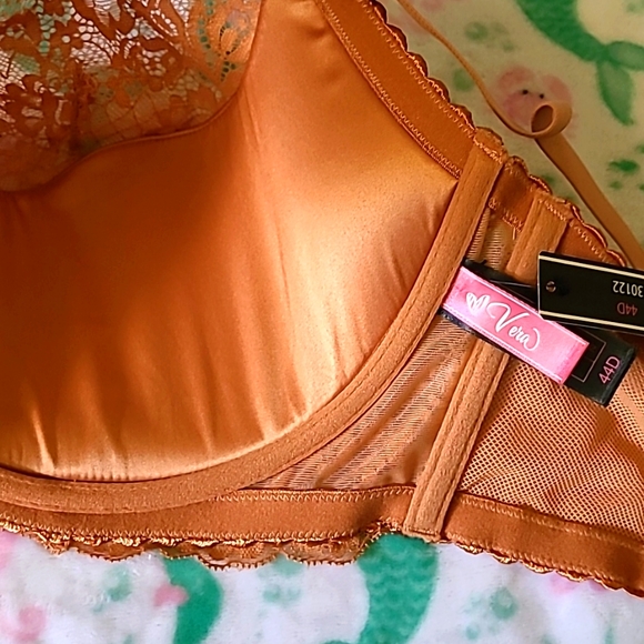 Vera Nude Floral Lace Unlined Balconette Bra - Picture 6 of 7